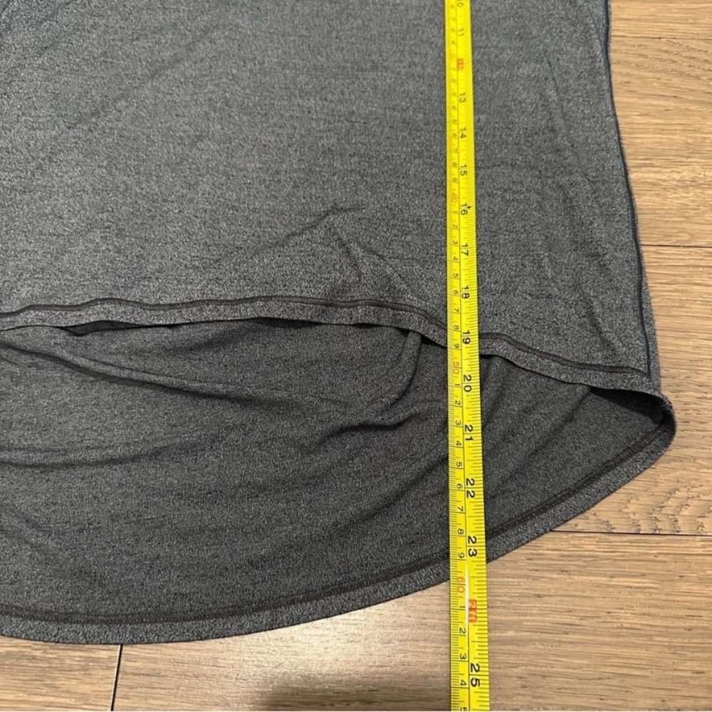 Lululemon Fall In Place Short Sleeve Heathered Black / White size 6 - Picture 9 of 9